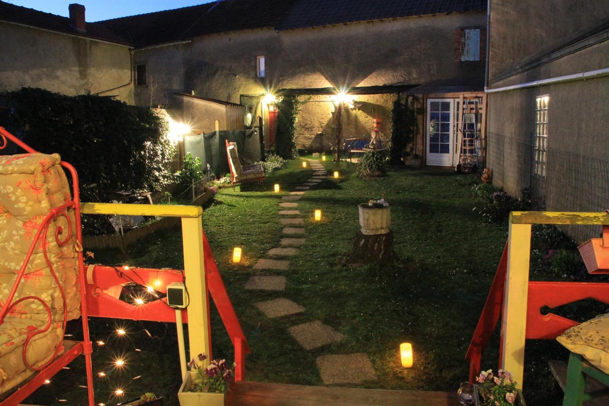La Roulotte De Lola - Chambre d'hôtes La Celle (Auvergne) Exterior foto