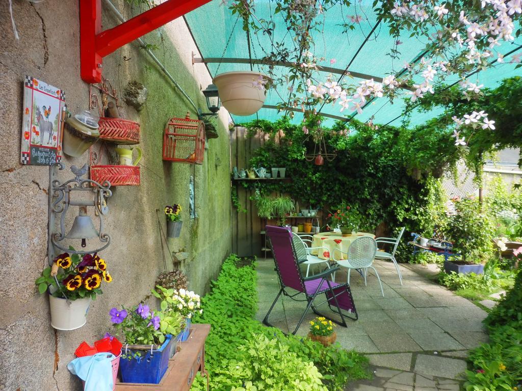 La Roulotte De Lola - Chambre d'hôtes La Celle (Auvergne) Exterior foto